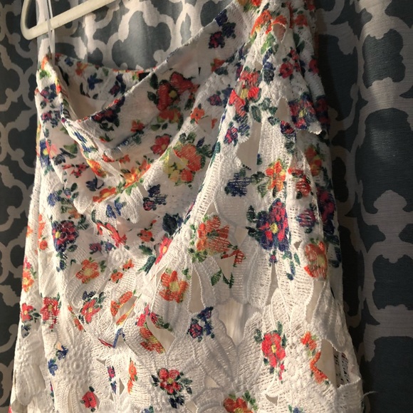 Romeo & Juliet Couture Floral Embroider Mini Skirt - Picture 4 of 8